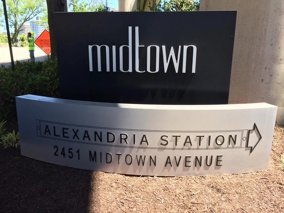 Monument sign — Midtown Alexandria Station