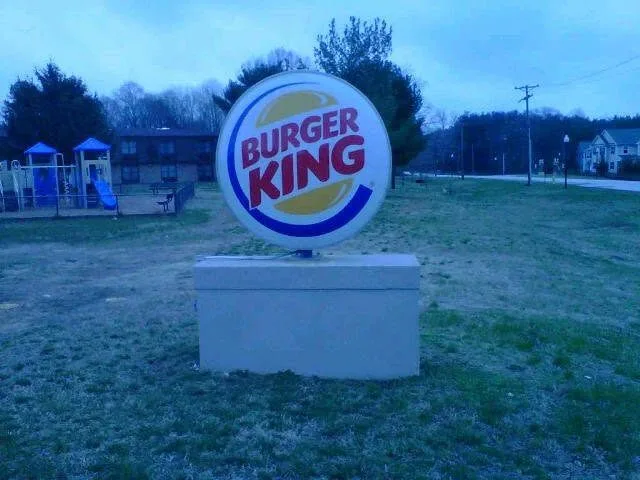 Freestanding monument sign — Burger King